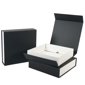 Scatola per Cappellini da Baseball in Carta Kraft Riciclata Ecologica con Finestra Trasparente e Chiusura Magnetica per Esposizione e Vendita al Dettaglio - Product Image 2