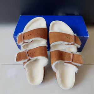 Chaussons d'hiver 2026 de haute qualité pour femmes, résistants au froid, en fourrure douce avec fermetures auto-agrippantes pour sols glissants - Product Image 1