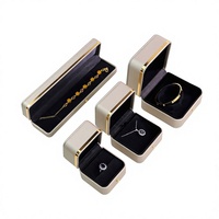 Boîte à bijoux de luxe en cuir PU avec doublure en velours, boîte cadeau pour bagues, boucles d'oreilles, colliers, vente en gros directe d'usine, logo personnalisé