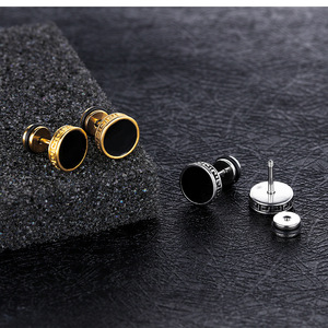 Boucles <span class=keywords><strong>d</strong></span>'oreilles tendance pour hommes en acier inoxydable plaqué or, type plat, anti-<span class=keywords><strong>allergie</strong></span>, piercing - Product Image 2
