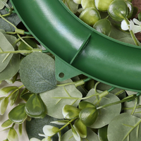 Vente en gros de couronnes de fleurs artificielles décoratives pour plantes, printemps et été, couronne verte d'eucalyptus pour porte d'entrée, décoration de Noël