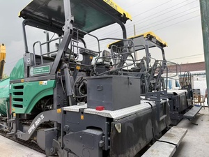 Vgele 1800-2L <b>Tracked</b> Asphalt Paver Machine Crawler Road Construction Equipment Fully Hydraulic System Deutz Engine <b>Pump</b> - Product Image 6
