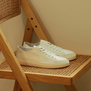 Chaussures formelles d'affaires de luxe Baskets blanches en cuir pour hommes Chaussures de marche - Product Image 1