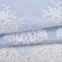 Tissu de broderie cordonnée en dentelle 100 % polyester, respirant, résistant aux plis, avec paillettes et sequins, pour la mode