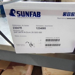 Pompe à piston hydraulique SUNFAB SAP-047R-N-DL4-L35-S0S-000 Fabriquée en Suède - Product Image 3