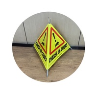 Panneau de signalisation routière triangulaire réfléchissant personnalisé de 70 cm de haut