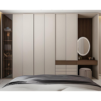 Armoire de chambre moderne à 4 portes avec coiffeuse, dressing minimaliste en bois sur mesure, meuble de rangement