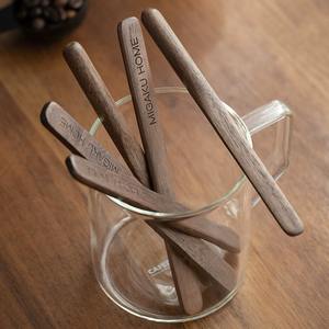 Bastoncino per Mescolare Caffè in Legno Massello di Noce Nero Runwood, Personalizzabile, per Gelato, Burro, Marmellata, Tè e Latte - Product Image 3