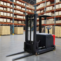 Gerbeur électrique compact à technologie de batterie avancée, capacité de charge de 2000 kg, pneus en polyuréthane, déplaceur latéral électrique pour le commerce de détail