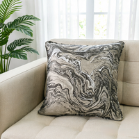 Housse de coussin de luxe personnalisée en gros pour la maison, en polyester doux, motif géométrique jacquard métallique, pour canapé