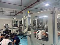 Chaîne de montage robotisée Tianluo Guangdong pour la fabrication de masques entièrement automatiques, équipement en acier inoxydable et alliage d'aluminium, facile à utiliser