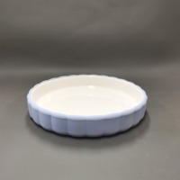 Assiette ronde en porcelaine blanche de ménage de qualité supérieure assiette en céramique pour bébé couverte de manchon en silicone micro-ondable créatif