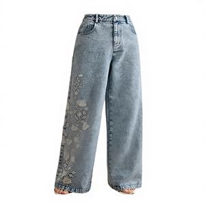 Overoles de Mezclilla Personalizados, Elegantes, con Diseño Floral Bordado, Cristales de Imitación, Ecológicos, Holgados y Transpirables - Product Image 1