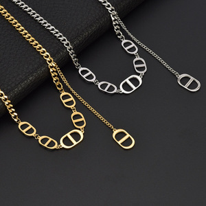 Collier de luxe inspiré des grandes marques pour femmes, collier en acier inoxydable plaqué or - Product Image 3