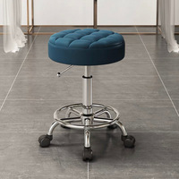 Tabouret roulant moderne réglable en hauteur 360 °   Tabouret de salon pivotant en cuir PU capitonné avec base chromée
