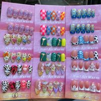Ongles press-on faits main à couverture complète, fournitures d'onglerie haut de gamme en gros, faux ongles courts avec colle pour filles