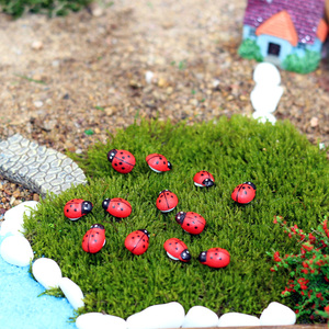 Miniature de scarabée en bois rouge de couleur mélangée, coccinelle, mousse, décoration de micro-paysage, accessoires de bricolage, jouet artisanal - Product Image 5