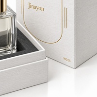Boîte à parfum rigide avec couvercle, en papier texturé spécial Super Blanc W02S, avec logo personnalisé, 10x10x14cm, insert en mousse surélevé, finition dorée brillante
