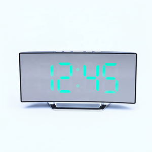 Reloj de Espejo LED Moderno con Alarma Digital, Pantalla de Temperatura, Función de Repetición, Reloj de Mesa Rectangular de Plástico para el Hogar - Product Image 1