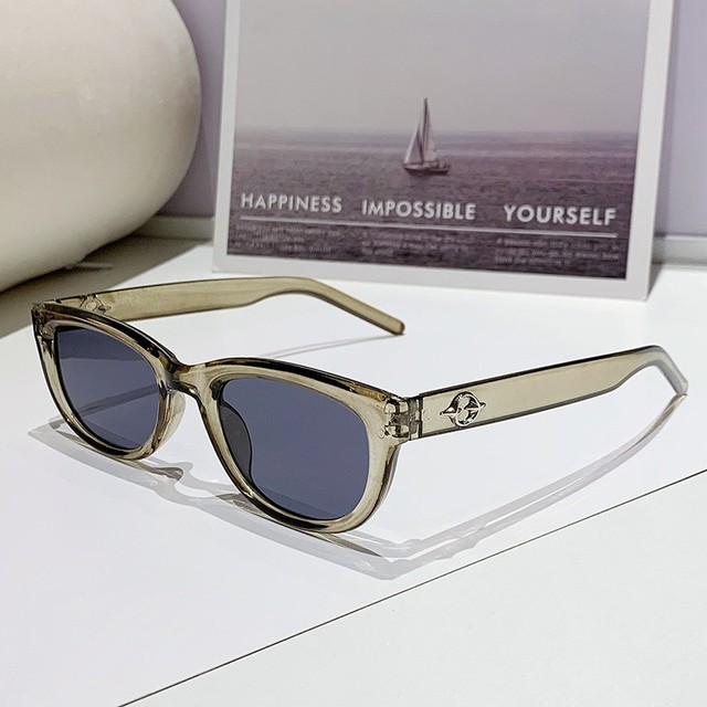 2026 Retro Ins Rivet Sunglasses with UV400 Lenses Custom LOGO PC Frame Trendy Y2K Fashion for Men and Women