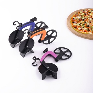 Meilleures ventes : Couteau à pizza en acier inoxydable avec support, roulette à pizza, coupe-pizza, outils à pizza - Product Image 2