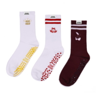 Chaussettes de yoga en coton tricoté pour femmes avec logo personnalisé, antidérapantes, respirantes, douces, chaussettes de Pilates, broderie personnalisée, chaussettes de yoga avec grip