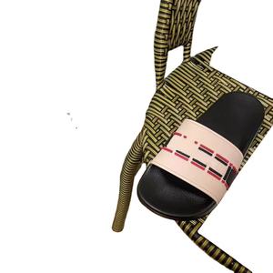 Sandalias de alta calidad para hombre de fábrica, pantuflas de cuero genuino para mujer, sandalias de diseñador de lujo de marca reconocida para mujer - Product Image 1