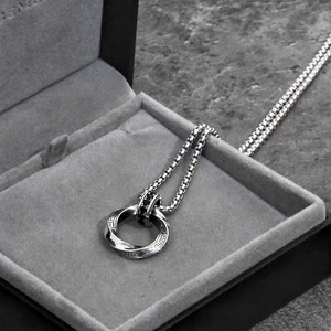 Kupfer-Möbius-<span class=keywords><strong>Ring</strong></span>-Anhänger-Halskette, Schwarzer Zirkon Griechischer Schlüssel Retro-Schmuck für Männer und Frauen - Product Image 3