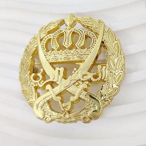 Badge de la Fête Nationale du gouvernement de la Jordanie, en or véritable 24K, avec logo découpé en forme de courbe et motif épée arabe - Product Image 5