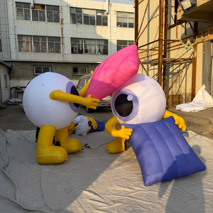 Mascotte Monstre aux Grands Yeux Assise sur un Canapé pour la Décoration de Fête de Cinéma - Product Image 3