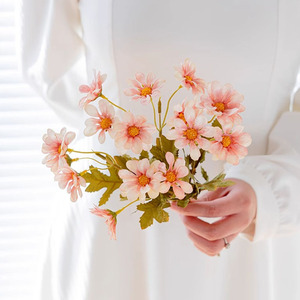 Ramo de <span class=keywords><strong>girasol</strong></span> de crisantemo pequeño francés de flores artificiales para decoración de hoteles y hogares - Product Image 1
