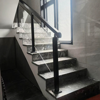 Poteau de balustrade en acier inoxydable à montage supérieur avec finition satinée/miroir pour terrasse d'appartement, escalier, design moderne et installation facile