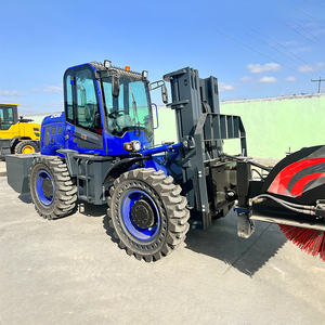 Diesel <strong>Forklift</strong> Four-Wheel Drive with 5 Ton Capacity All-Terrain Rough Terrain for Retail <strong>Industries</strong> - Product Image 3
