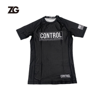 Vêtements d'Arts Martiaux Sur Mesure Rashguard MMA Haute Qualité pour Hommes BJJ Fitness/Grappling et Shorts