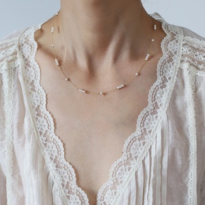 Collar de Moda de Acero Inoxidable con Perlas Artificiales y Baño de Oro de 18K, con Longitud Ajustable para Mujer - Product Image 3