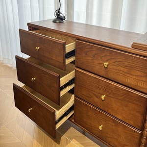 Commode haute à 5 tiroirs en chêne massif de style mi-siècle, grand meuble de rangement pour chambre à coucher, meuble de chevet - Product Image 4