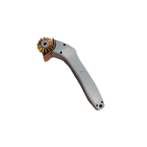 2025 brosse de gril de barbecue électrique poils en laiton rotatifs automatiques outil de nettoyage robuste pour grilles durables et faciles à utiliser - Product Image 4