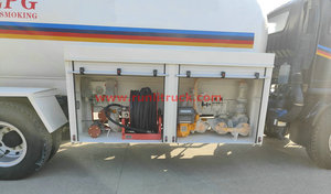 FAW Right Hand Drive Bobtail Mobile LPG Tank Truck Vehículo <span class=keywords><strong>de</strong></span> recarga con dispensador <span class=keywords><strong>para</strong></span> Cocinar en casa <span class=keywords><strong>Gas</strong></span> Buen <span class=keywords><strong>precio</strong></span> <span class=keywords><strong>para</strong></span> las ventas - Product Image 6
