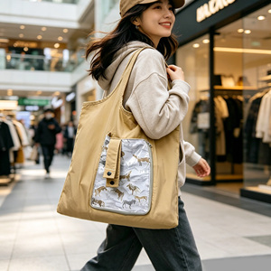 Bolsas de Compras Reutilizables Personalizadas, Ecológicas, de Nylon y Poliéster Reciclado, con Asa Larga Plegable, para Uso Diario - Product Image 6