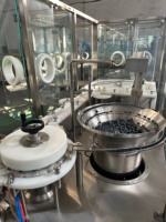 Ligne de production automatique de lavage, séchage, remplissage, bouchage et étiquetage de flacons pour solutions injectables stériles, projet clé en main GMP