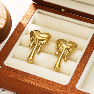 Boucles d'oreilles minimaliste en acier inoxydable épais imperméable plaqué or 18 carats coeur d'amour fondant femmes cadeau bijoux de mode - Product Image 3