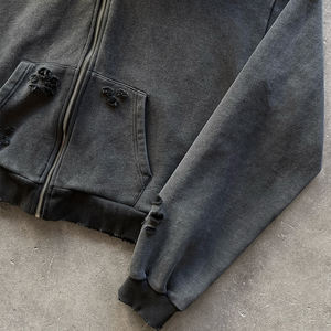 メーカーカスタマイズロゴジッパーパーカースクエアフェイクレザー毛皮フードブランクソリッドヘビー級メンズ酸洗浄穴パーカー - Product Image 2