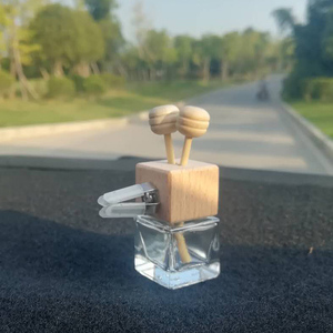 Bouteille de diffuseur d'huile essentielle de parfum rechargeable avec Clip de ventilation de voiture en verre vide de LOGO personnalisé - Product Image 3