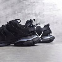 2026 Baskets Chunky LED Premium, d'inspiration Designer, style Track, audacieuses et décontractées, pour Hommes et Femmes