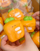 Smilegogo Jouet Squishy en Mousse PU à Remontée Lente, Forme Cube Carotte et Chou Bok Choy, Doux à Presser, Sensoriel, Anti-stress, Unisexe 14+, Cadeau Nouveauté