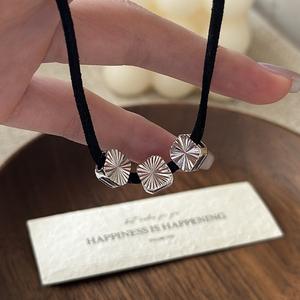 Collier de luxe pour femme en argent pur S925 et or 18 carats, design émouvant en forme de cœur, pendentifs et breloques bleu ciel, motif sucre de roche bleu marine - Product Image 4