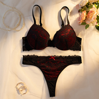 Ensemble de lingerie sexy pour femmes, dentelle à imprimé floral, soutien-gorge push-up à armatures en nylon, culotte G-string avec nœud, respectueux de l'environnement
