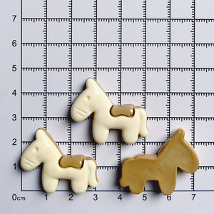 Mini-breloques en résine en forme de cheval, adorables ornements de poney de dessin animé, accessoires de bijoux faits main pour boucles d'oreilles, bracelets, Noël, Halloween - Product Image 2