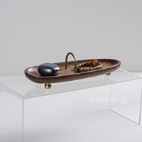 Plateau à bijoux en bois de noyer et laiton avec incrustations, organisateur de présentation pour colliers, boucles d'oreilles et bagues
