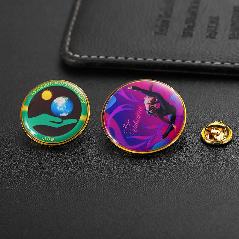 Badge en résine époxy